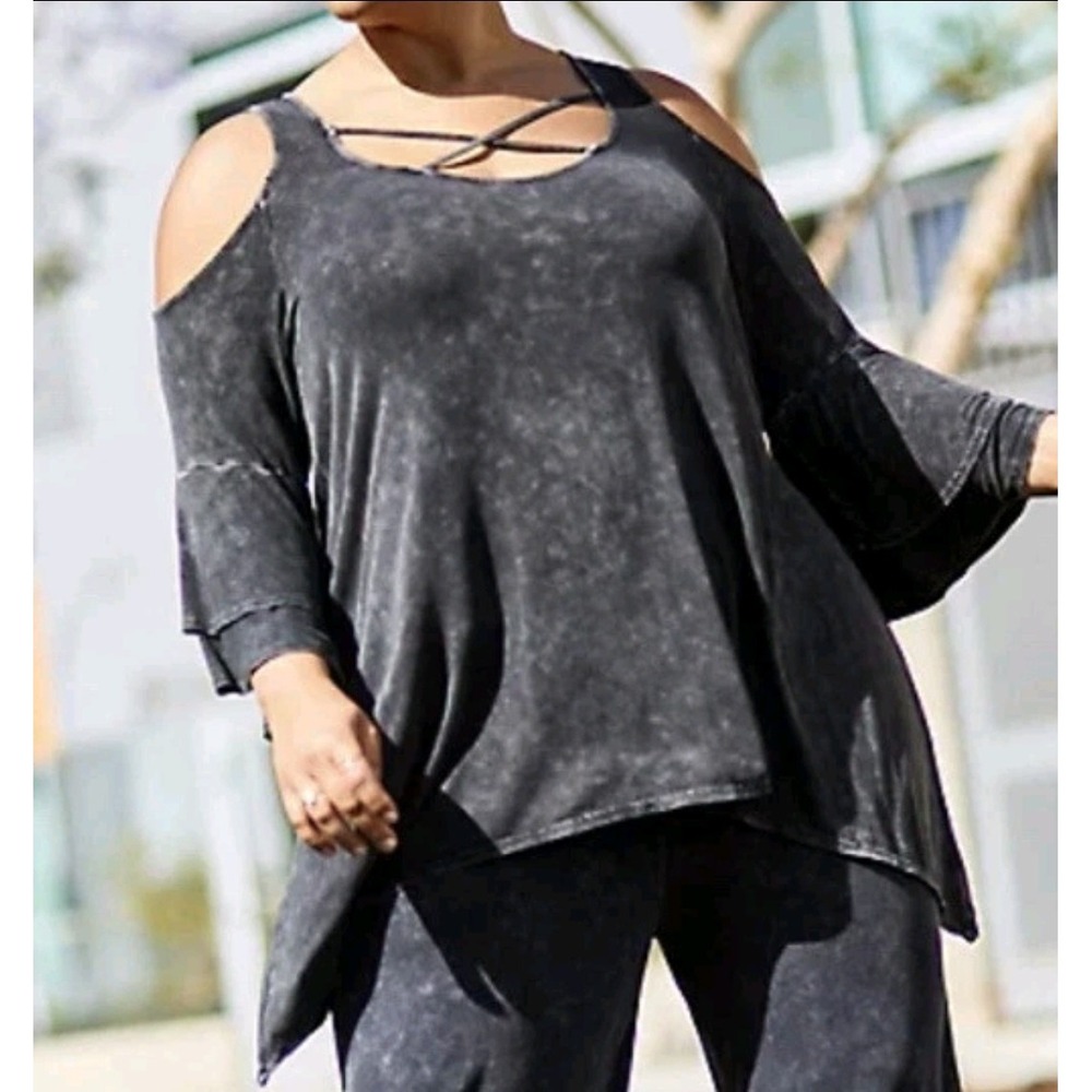 Torrid Women's 1 Super Soft Mineral Black Sharkbite Open Shoulder Blouse Top